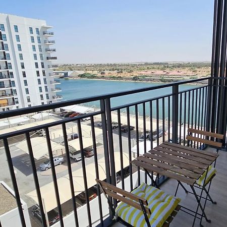 B1 Studio In Yas With Canal View Abu Dhabi Exteriör bild