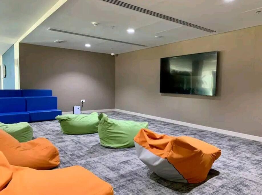 B1 Studio In Yas With Canal View Abu Dhabi Exteriör bild